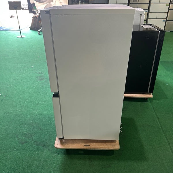 冷蔵庫 HR-D13E3W