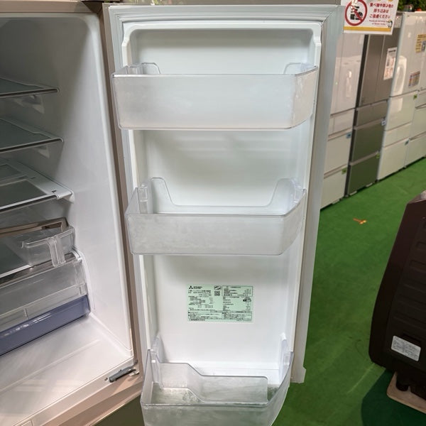 冷蔵庫 MR-MX57G