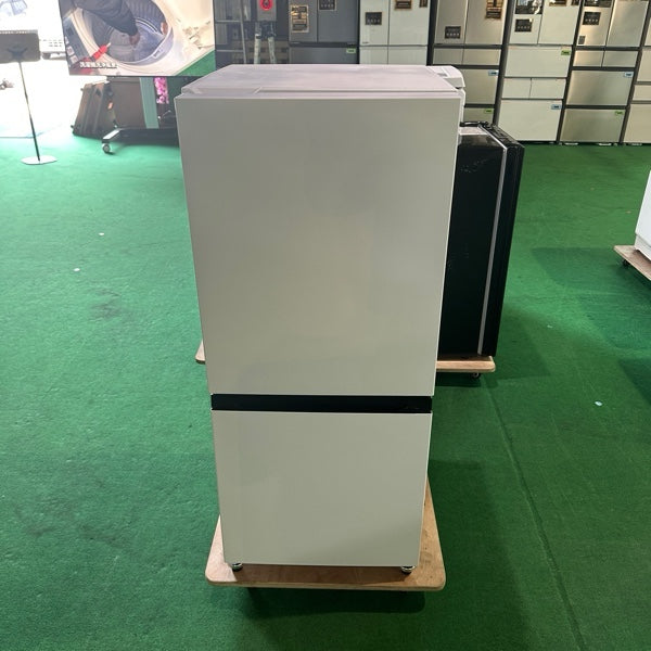 冷蔵庫 HR-D13E3W